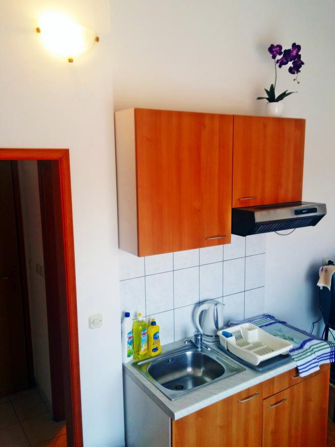 Apartments Eugen Pedisić Turanj Buitenkant foto